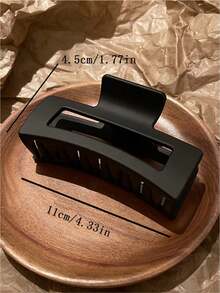 2/4pcs Women's Fashion Black Square Hollow Plastic Hair Claw Clips Holiday Essential Hair Accessories Summer Beach Hair Clips - Black - View 5