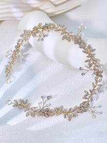 1件优雅金属叶子花朵装饰珍珠新娘腰带，适合情人节装饰，可搭配女孩紧身连衣裙作为腰部配饰