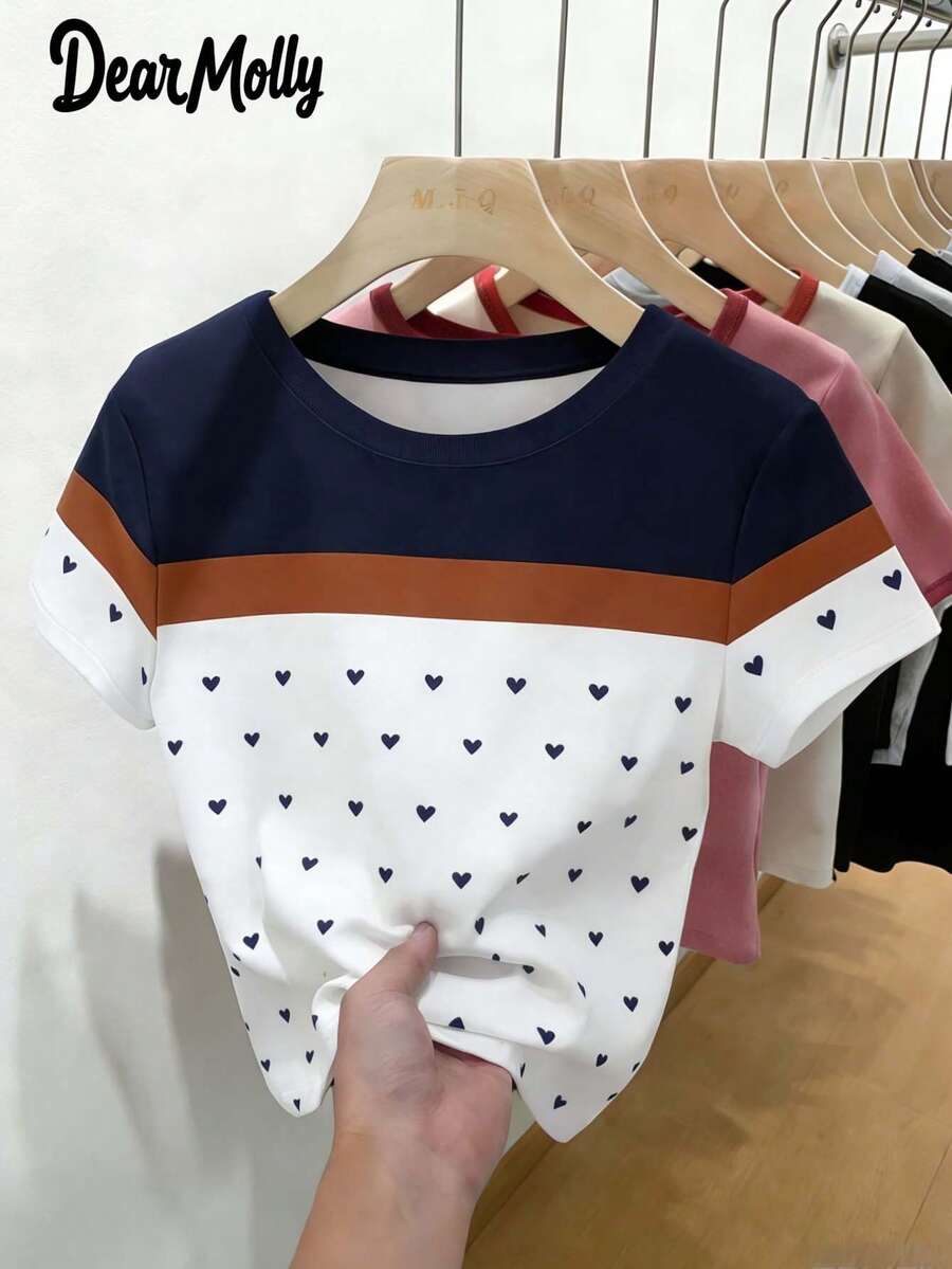 DEAR MOLLY T-shirt décontracté mode polyvalent pour femme, Top à imprimé cœur avec patchwork multicolore à rayures et couleurs contrastées, manches courtes, convient pour le port décontracté quotidien, un cadeau pour elle pour la Saint-Valentin et l'été - Multicolore - Voir 1