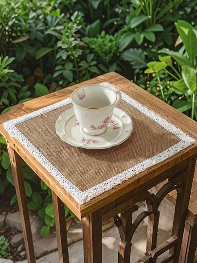 1 قطعة بلاسيمات من الكتان الخالص مع تطريز الدانتيل، فني وطازج، كهدية، ديكور الغرفة، ديكور منزلي متعدد المشاهد للاستخدام الداخلي والخارجي، أثاث خارجي. مثالي للاستخدام الداخلي والخارجي: غرف المعيشة، غرف النوم، الشرفات، الحدائق، النزهات، الفلل، التجمعات العائلية، المهرجانات، الحفلات وديكورات الزفاف. وسادة مقاومة للحرارة وحصيرة طبق لديكور منزلي في رأس السنة والأعياد والزفاف والحفلات، 1 قطعة