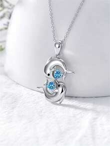 1件优雅励志设计，两只嬉戏海豚造型 - 轻盈奢华的蓝色心形水晶吊坠项链，百搭颈链，是夏季郊游、海滩度假、母亲节礼物、情人节礼物的理想之选。 - 銀色 - 查看 3