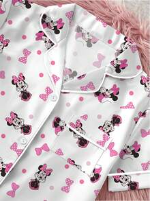 Disney 少女米妮蝴蝶结印花两件套，可爱休闲的配套T恤和松紧腰短裤，柔软透气的丝滑面料，适合所有季节的居家穿着，少女款