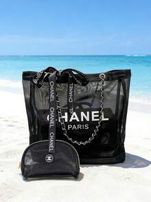 CHANEL 黑色透明网纱手提包和化妆包套装，大容量沙滩包，用途广泛，适合通勤、购物、海滩旅行和休闲外出，是送给女性的奢华高端礼物，也是时尚的化妆包和洗漱用品收纳包。 - 黑色 - 查看 3