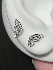 一对镂空镶钻不对称蝴蝶翅膀耳钉，适合女孩日常佩戴 - 銀色 - 查看 1