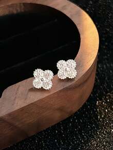 1 Pair Silver Plated Zirconia Clover Stud Earrings, Elegant & Minimalist Style For Women - Earrings - View 4
