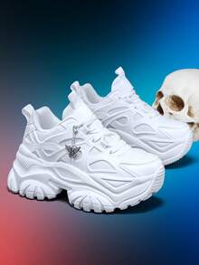 Giày thể thao nữ tăng chiều cao 7cm, kiểu dáng punk, trang trí bằng dây xích hình bướm bạc 3D có thể tháo rời, đế EVA dày, giày cao gót trắng, nhẹ, mềm mại, chống sốc, mũi tròn, buộc dây, thích hợp cho sinh viên, thanh thiếu niên, đi chơi hàng ngày, hẹn hò, tập gym, công sở, giày thể thao đế cao thời trang. - trắng - Xem 11