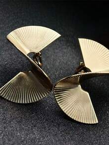 1对复古朋克风不对称螺旋扇形夹式耳环，无需耳洞，女士金属耳环饰品 - clip - 查看 2