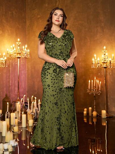 XUIBOL High Quality Stretchy Elegant Sequin Patchwork Super Fitted Plus Size V-Neck Evening Cocktail Party Wedding Anniversary Family Formal Gala Bridal Shower Birthday Celebration Short Sleeve Luxurious Dignified Mother Of The Bride Dress (Heavy Embellishment)