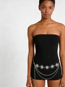 多功能日月魔法腰带：金链与银饰的组合，在各种服装场景中营造出复古氛围，从白色沙滩裙到艺术画廊里的黑色连衣裙。 - 彩色 - 查看 5