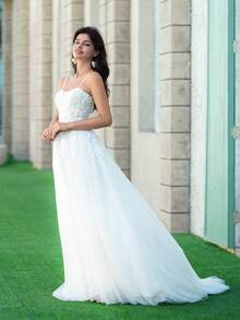 YOUKEFEIER Spaghetti Strap V-Neck Lace Embroidered Champagne Long Wedding Dress, Suitable For Outdoor, Lawn, Beach Weddings - Beige - View 6