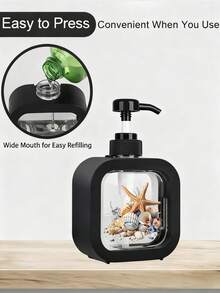 创意浴室洗手液瓶，配有手动泵，以海洋生物为主题，饰以蓝绿色海星、贝壳、鹅卵石和气泡等艺术图案，营造清新水彩美感，适用于浴室、厨房、洗手池等场所，可用于盛装洗手液、沐浴露和其他乳液。创意乳液瓶，乳液分配器，浴室配件。 - 彩色 - 查看 7