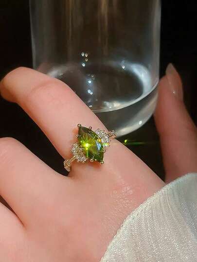1枚优雅复古精致高端几何立方氧化锆镶嵌宫廷风格可调节开口戒指，适合宴会、派对、订婚等场合佩戴，女士款
