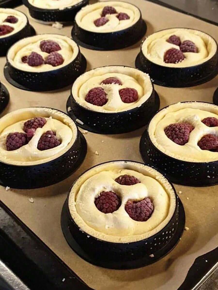 Aro de tarta perforado redondo de acero inoxidable, molde de hornear con agujeros para tartas, pasteles y galletas - Negro - Ver 1