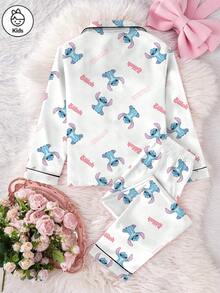 Disney 少女史迪奇系列卡通蝴蝶结印花两件套，采用柔软透气的缎面面料，休闲百搭的长袖上衣和松紧腰长裤，适合女孩，四季皆宜的家居服。 - 白色 - 查看 2