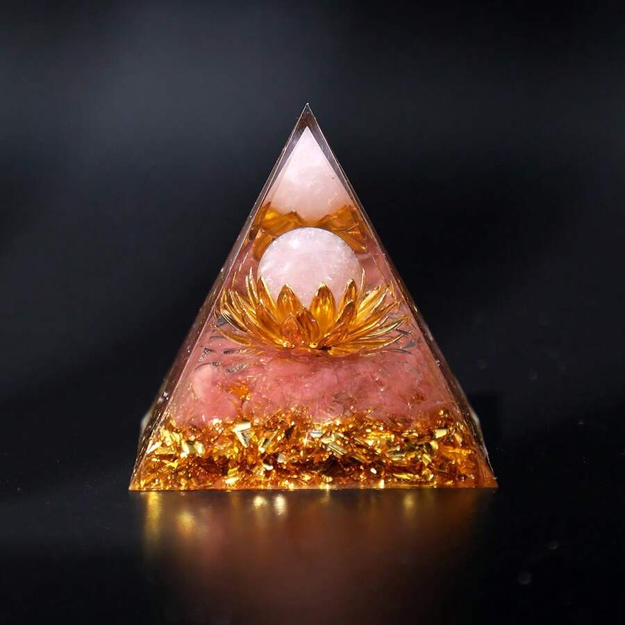 1件波西米亚风格水晶柱金字塔装饰品，适合家居桌面装饰、冥想桌摆件，提升氛围，适合灵性主题的客厅、卧室、书房、办公桌、书架。