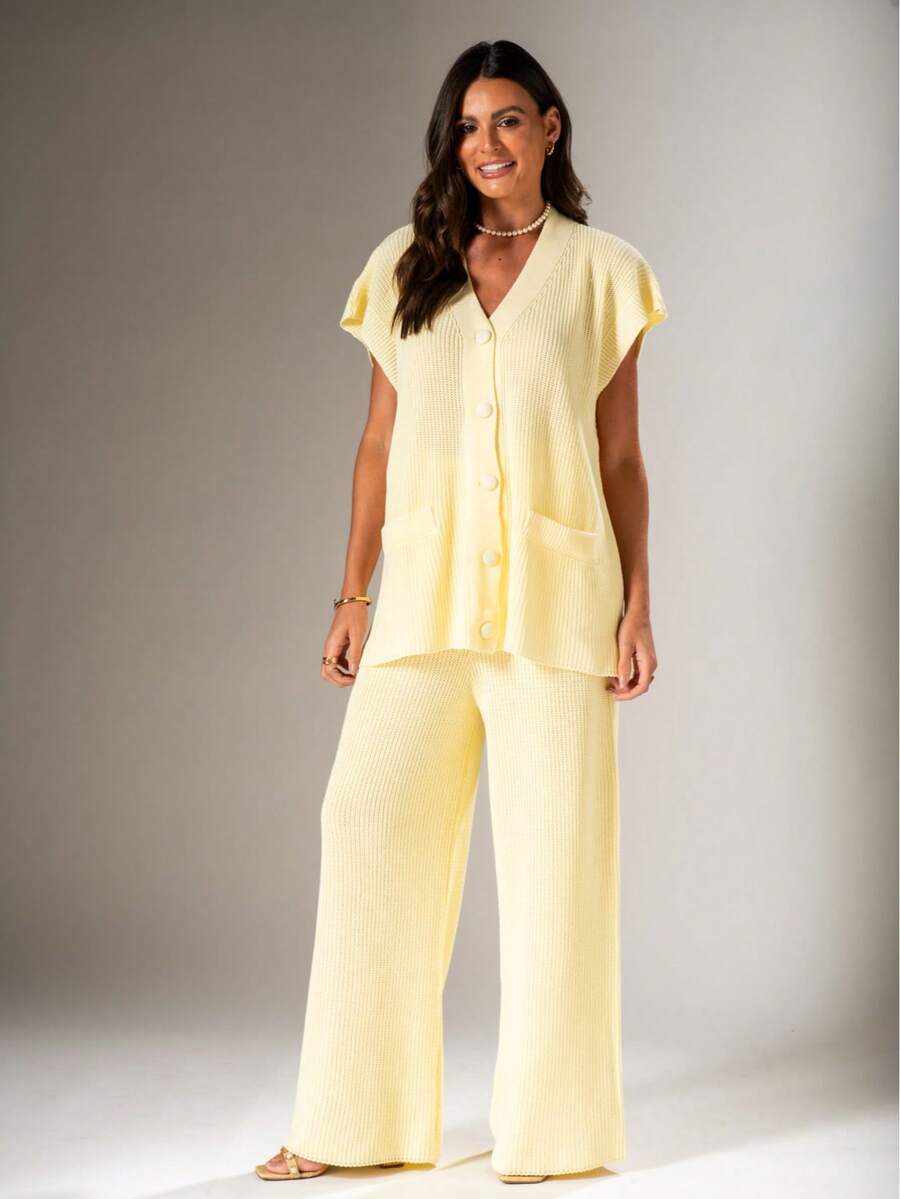 Women's Premium Knit 2-Piece Set With Front Buttons - Modern And Elegant - 黃色 - 查看 1