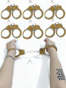 1个黄金钻石手铐，内径小于5厘米（注：由于钻石为手工镶嵌，表面可能存在少量胶水溢出，这与产品质量无关。如果您介意，请勿下单。谢谢。） - 彩色 - 查看 1