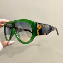 2D Flat, 2D Flat Punk Glasses - Oversized Flat Top Frame With Metal Hinge Design, Bold Punk Style Unisex Non-Prescription Decorative Glasses, Fashion Accessories For Party, Daily Wear And Shooting, Unique Design, Durable Hinge, Personality Statement Piece, Neutral Style, 2D Flat - 綠色豹 - 查看 8