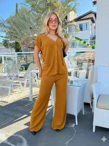 Women's Premium Knit 2-Piece Set With Front Buttons - Modern And Elegant - 芥末黃 - 查看 3