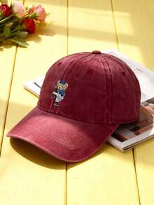 这款男女皆宜的嬉皮风棒球帽印有“纽约熊”图案。它采用复古水洗工艺，同时也是一顶可调节的户外遮阳帽，适合旅行、度假、运动、海滩郊游和校园生活。它具有Y2K风格，可以作为老爹帽、妈妈帽或情侣帽佩戴，是节日礼物的绝佳选择。 - 多色 - 查看 5