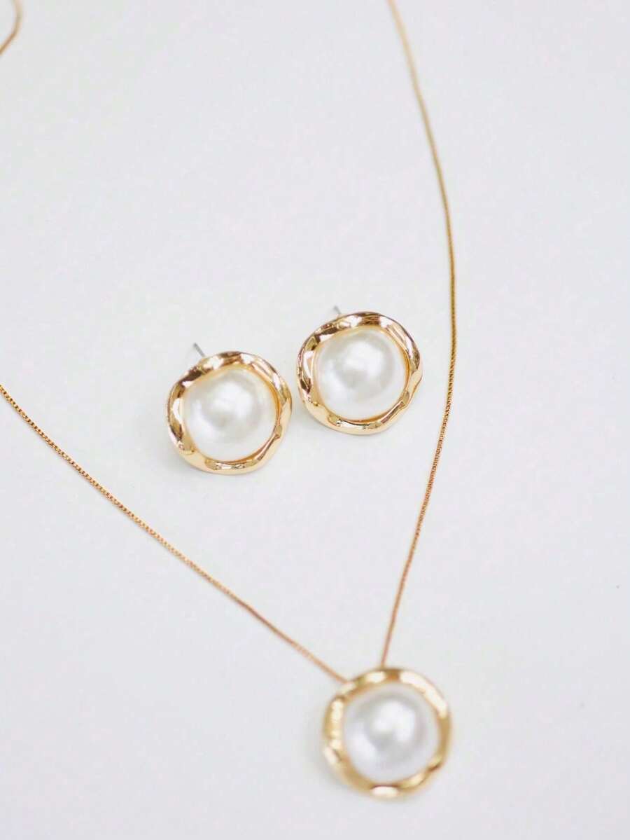 Pearl Necklace And Earring Set / Minimalist Kit / Jewelry Kit / Necklace And Earrings - Gold - View 1
