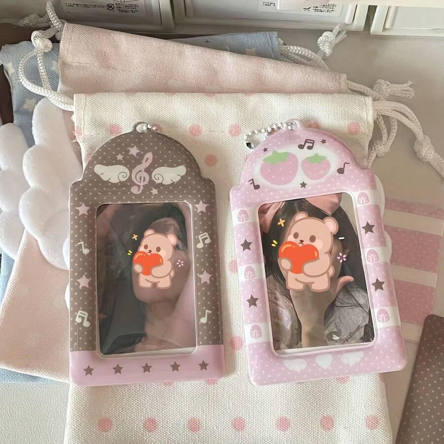 3英寸原创音符与翅膀草莓PVC卡套，学生/校园/餐卡展示夹 - 彩色 - 查看 1