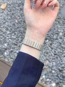 18mm/20mm/22mm 金属磁吸表带 - 适用于三星 Galaxy Watch 6/5/4 40mm/44mm、Galaxy Watch 5 Pro、Galaxy Active 2、Watch 6/4、GT6/GT5/GT4/GT3 Pro，时尚替换表带，舒适的中性设计 - Starlight - 查看 4