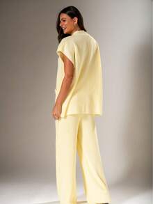 Women's Premium Knit 2-Piece Set With Front Buttons - Modern And Elegant - 黃色 - 查看 3