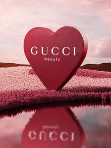 Gucci 505号唇膏礼盒套装，包含一支奢华唇膏、一套3支化妆刷、一个化妆刷收纳袋、一张信封贺卡、一个安可拉红色礼盒和一个礼品袋，优雅的彩妆礼盒套装，适合情人节、生日、节日等场合赠送女性。 - 復古紅棕色#505 - 查看 6