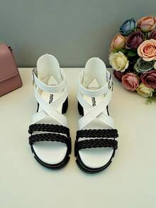 Dép xăng đan mùa hè 2026 mới cho bé gái, dép trẻ em 3-12 tuổi, dép đế bằng, giày thời trang, phong cách Nhật Bản ngọt ngào, phù hợp cho đi chơi hàng ngày, đi học, đi làm, giày mùa hè nhẹ nhàng. - màu đen - Xem 5