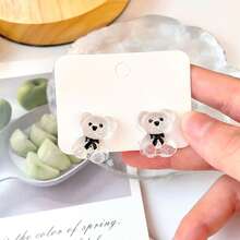 2只透明树脂可爱甜美小熊耳钉，适合女性日常佩戴 - 彩色 - 查看 4