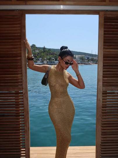 夏季女士优雅金色系带罩衫连衣裙，修身显瘦的无袖吊带裙，沙滩度假罩衫连衣裙，完美适用于日常休闲穿着、假日约会、街拍、音乐节和海滩派对。