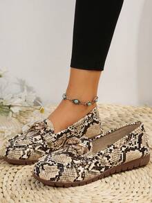 2025春夏新款蛇纹金链女士休闲百搭舒适透气软底平底鞋 - 米色 - 查看 11