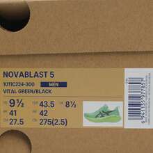 Asics 男士 NOVABLAST 5 低帮跑步鞋 1011C224-300 - 綠色 - 查看 6