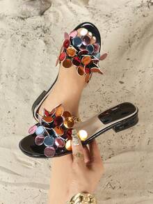 Women's Shiny Black Iridescent Disc Cluster Floral 2cm Low Wedge Slide Sandals, Summer Holiday Party Boho Style - Black - View 2