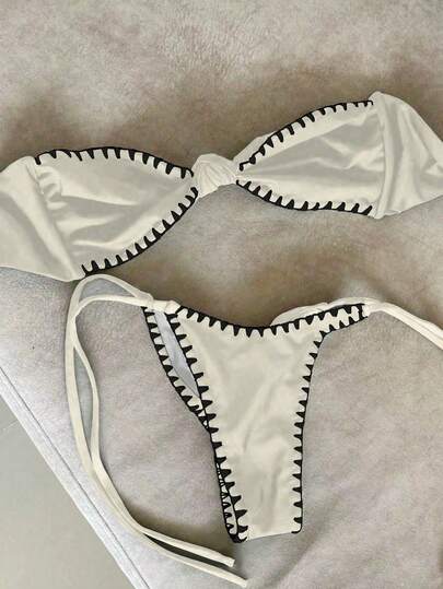 Bikini de 2 piezas con volantes y lazo en el top - Elegante traje de baño beige para la playa, que irradia un ambiente de vacaciones