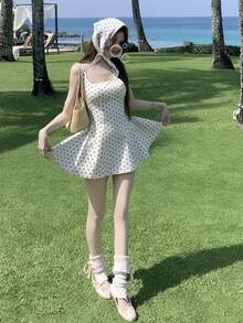 法式芭蕾舞风格可调节吊带波点连衣裙，收腰设计，优雅显瘦，蓬蓬裙摆，夏季必备 - 白色 - 查看 6