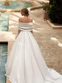 Elegant Sexy Off Shoulder Long Sleeves Lace Applique Pleat A Line Satin Wedding Dress,Registry Office Dresses Bridal Gown,Evening Party Dress Birthday Party Dress Country Wedding,Romantic Church Ceremony Wedding Dress,Suitable For Wedding,Dating,Party,Singles' Party,Vacation,Formal Occasions,Dinner Dress,Prom Dress,Homecoming Dess,Cocktail Party,Wedding Guest Dress,Graduation - 白色 - 查看 2