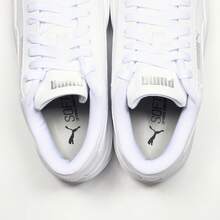 Puma 女士经典低帮休闲运动鞋，白色 - 彪馬白-彪馬白-銀色 - 查看 6