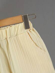 Boys' Casual Lightweight Breathable Solid Color Wavy Texture Shirt Collar Short Sleeve Shirt And Shorts Set, Spring/Summer - Yellow - View 6