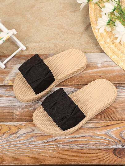 1双女士黑色布艺高弹透气减震防滑耐磨圆头鱼嘴造型简约时尚沙滩风泡沫平底拖鞋，适合3-15岁女孩日常、居家、旅行、派对穿着，2026春夏新款泡沫拖鞋