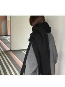 1pc Women's White Winter Tassel Scarf, Versatile Wear As Headscarf, Shawl Or Scarf, Women's Gift, Warm And Windproof Multi-Functional Scarf, Suitable For Daily, Travel And Other Occasions - Black - View 2