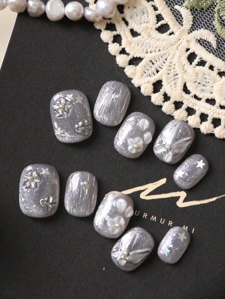 10片装亚克力按压式美甲，白色，银色花朵蝴蝶图案，短款假指甲，人造指甲套装，包含1张粘合贴片和1个迷你指甲锉。 - 彩色 - 查看 1