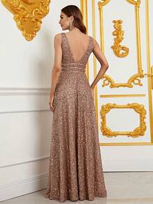 Faeriesty 优雅深V领无袖晚礼服，缀满亮片，修身剪裁，鱼尾裙摆，透视露背设计，适合婚礼宾客、新娘写真、浪漫写真、正式晚宴、周年纪念庆典及春季派对等场合。 - 香檳色 - 查看 6