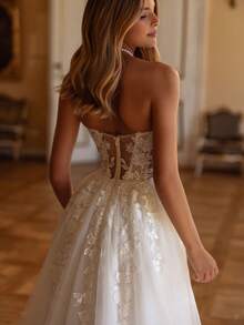 Enchanting Strapless 3D Lace Appliqué Sheer-Waist Tulle A-Line Wedding Dress With Train, Wedding Dresses For Bride, Elegant And Comfortable, Includes Plus Sizes, Bridal Gown, Formal Dresses For Women, Suitable For Wedding, Party, Vacation, Bride, Formal Occasions, Dinner Dress, Prom Dress, After-Party Dress, Homecoming Dress, Cocktail Party, Birthday Party, Celebration, Gala, Festival, Ceremony - 白色 - 查看 4