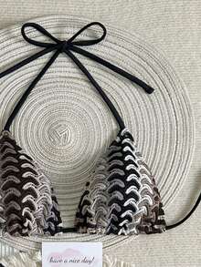 2026春夏新款性感露背网纱纹理面料女士比基尼泳装两件套，适合新年、情人节、音乐节、温泉、泳池派对、夏季海滩度假等场合。 - 黑與白 - 查看 4