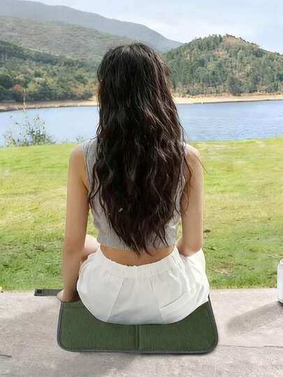 户外可折叠坐垫，加厚防水防潮垫，便携式，适用于露营、野餐、音乐节