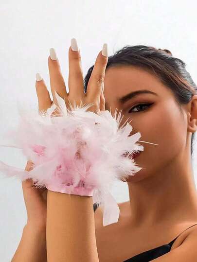 1pc Feather Bracelet, Faux Feather Clasp Bracelet, Suitable For Women's Daily Wear, Party, Elegant & Charming, Evening Gown Gift, Women's Accessory, Festival Decor, Formal Occasion, Wedding Decor