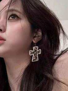 1 Pair Y2K Style Shiny Crystal Pink Leopard Print Criss-Cross Earrings, Sexy & Charming Retro Gothic Style Jewelry Accessory, Punk Rock Halloween Gift - Gothic - View 7