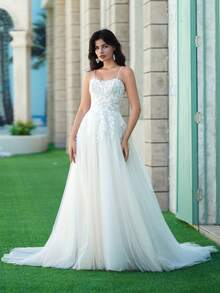 YOUKEFEIER Spaghetti Strap V-Neck Lace Embroidered Champagne Long Wedding Dress, Suitable For Outdoor, Lawn, Beach Weddings - Beige - View 2